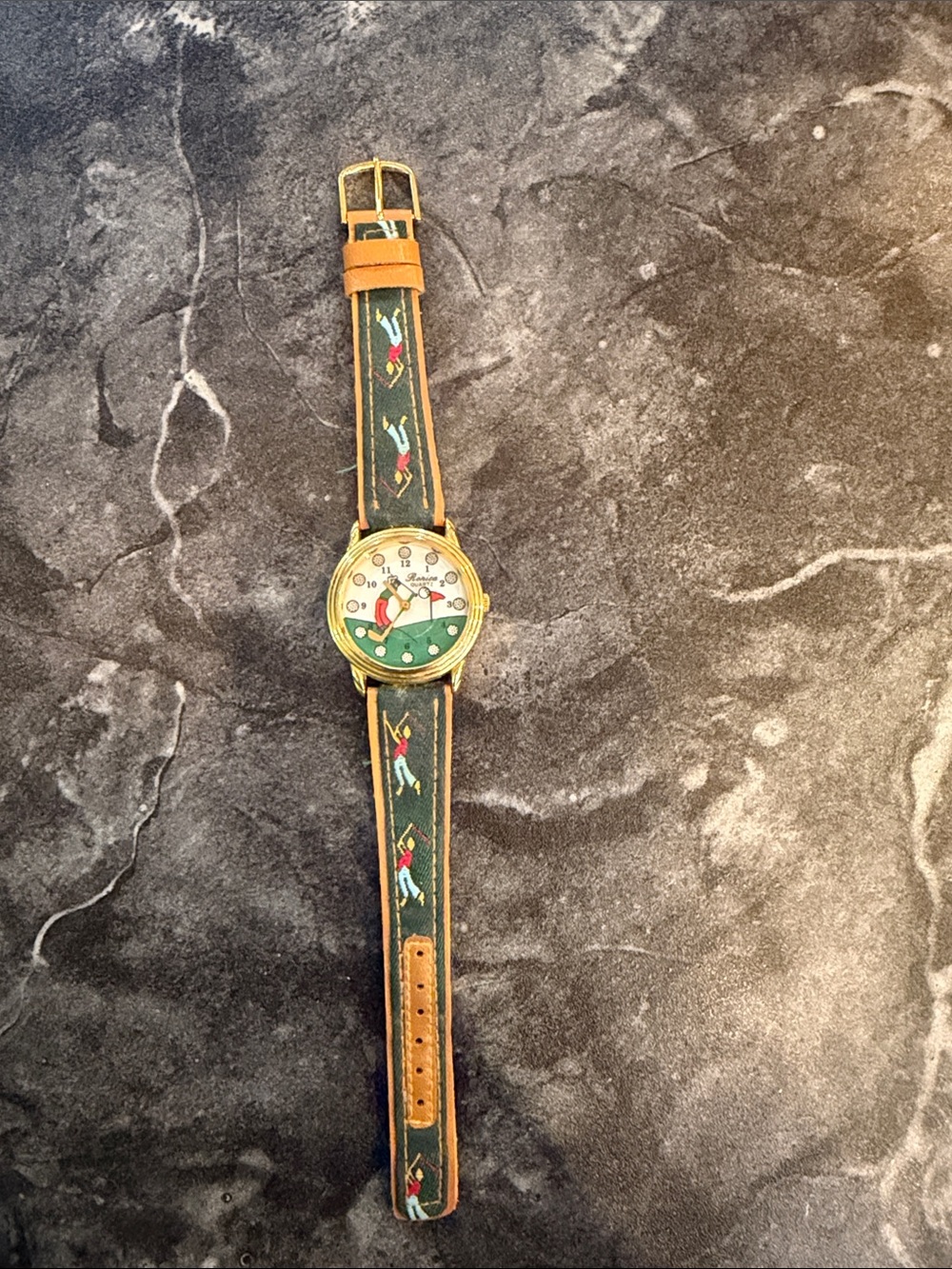 Vintage Golf Themed Leather Strap Watch - Green & Tan